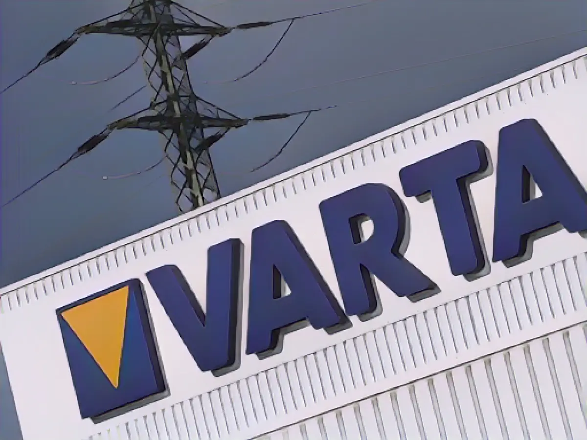 Varta continues with deep red figures: Sales increased