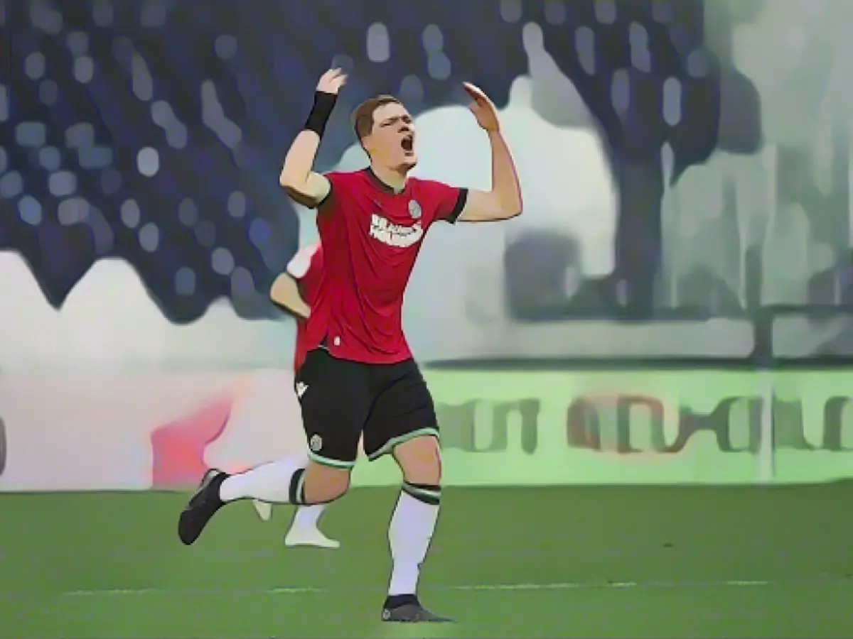 Why Halstenberg dropped out of training