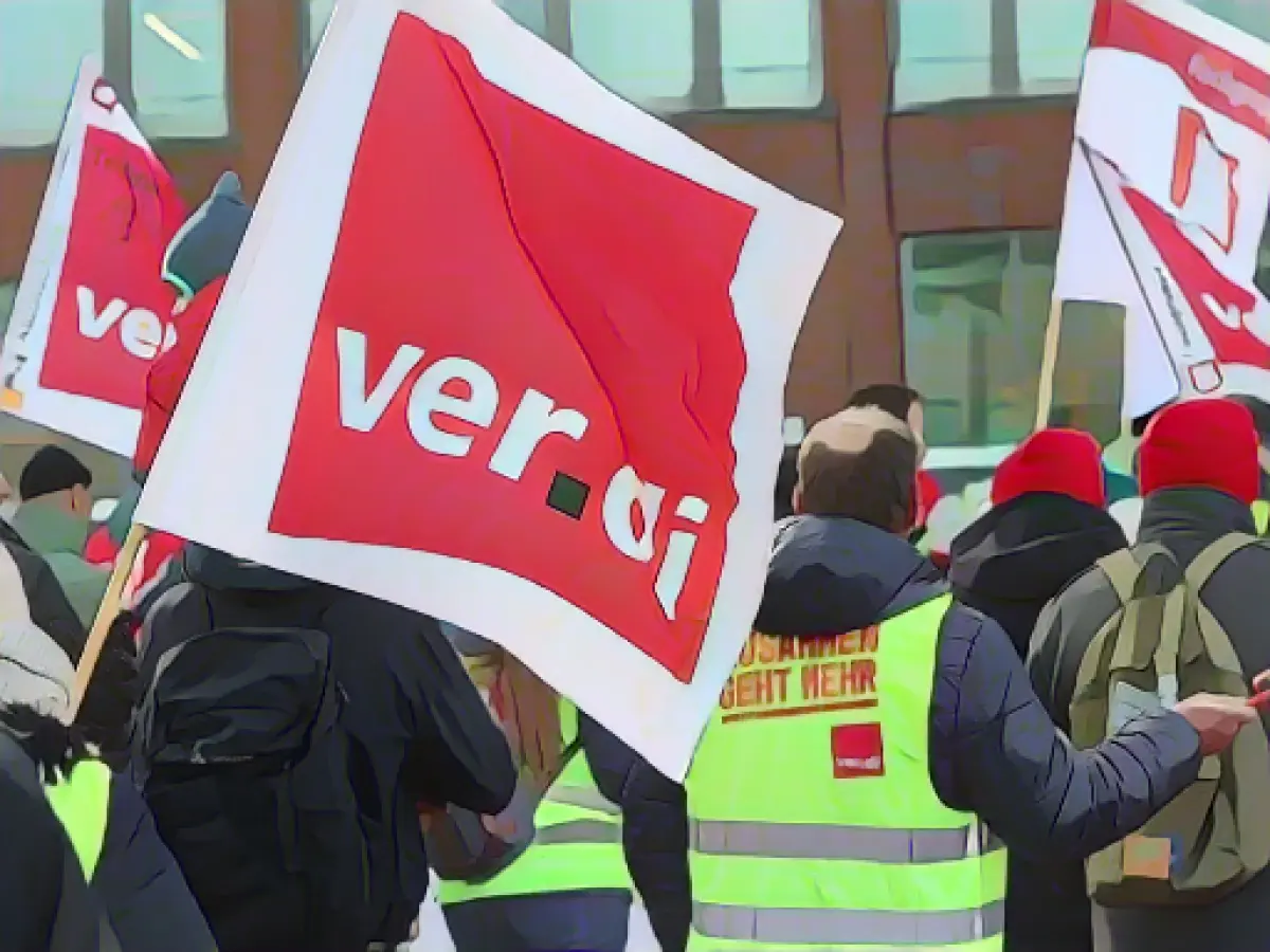 Unions continue strikes in the public sector