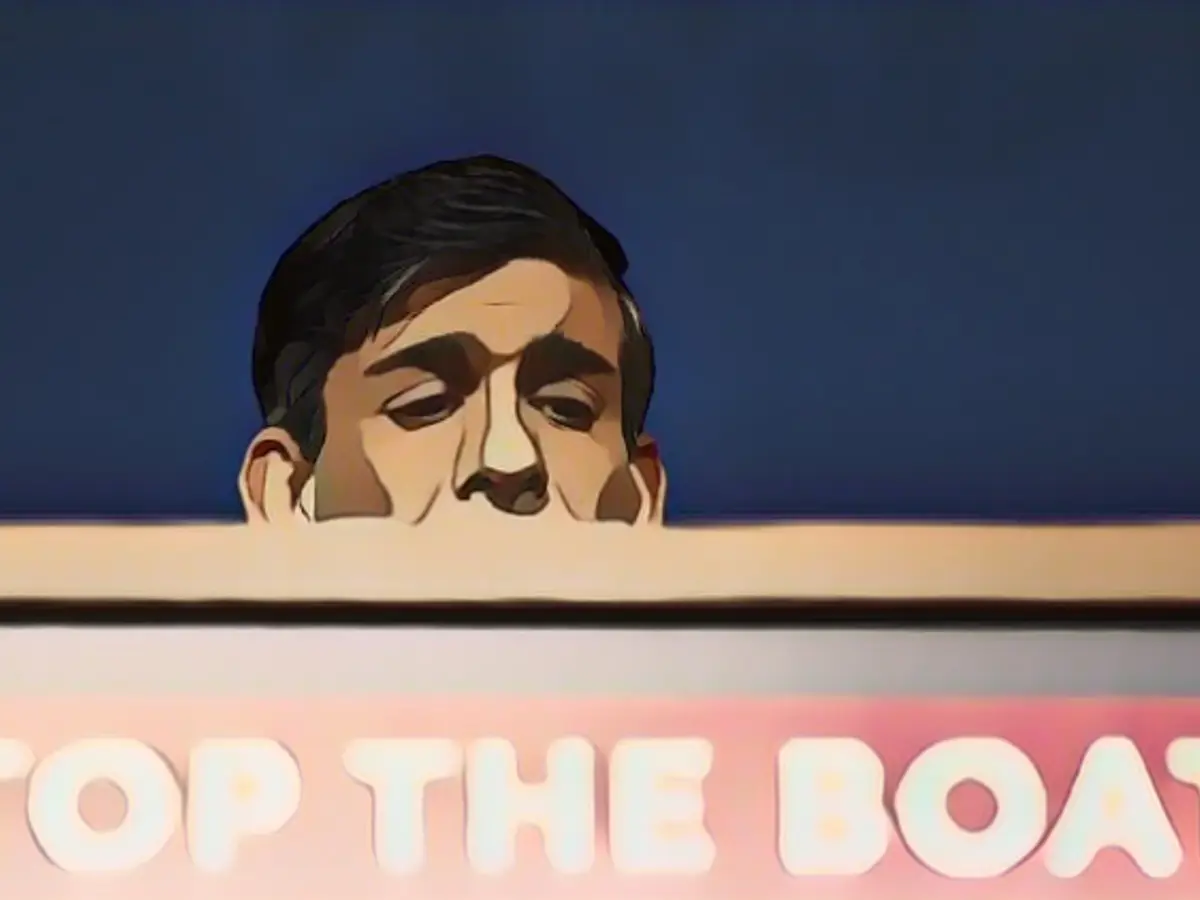 Britain sticks to its deportation plans to Rwanda