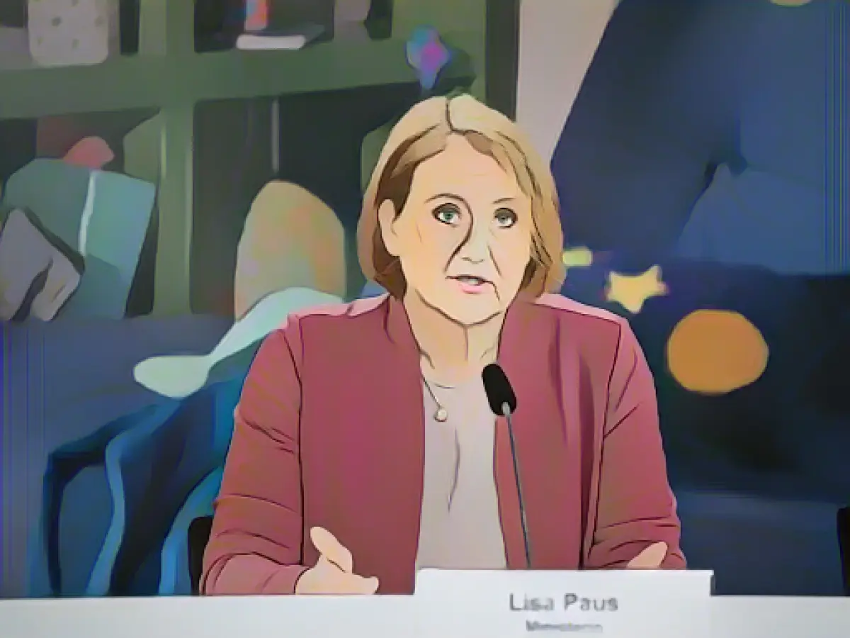 Criticism of simplified change of gender entry