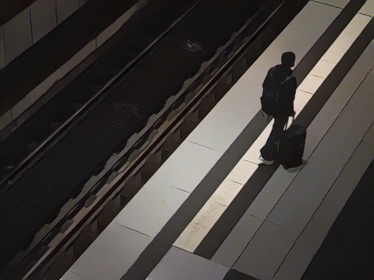 GDL warning strike: train services in MV also affected