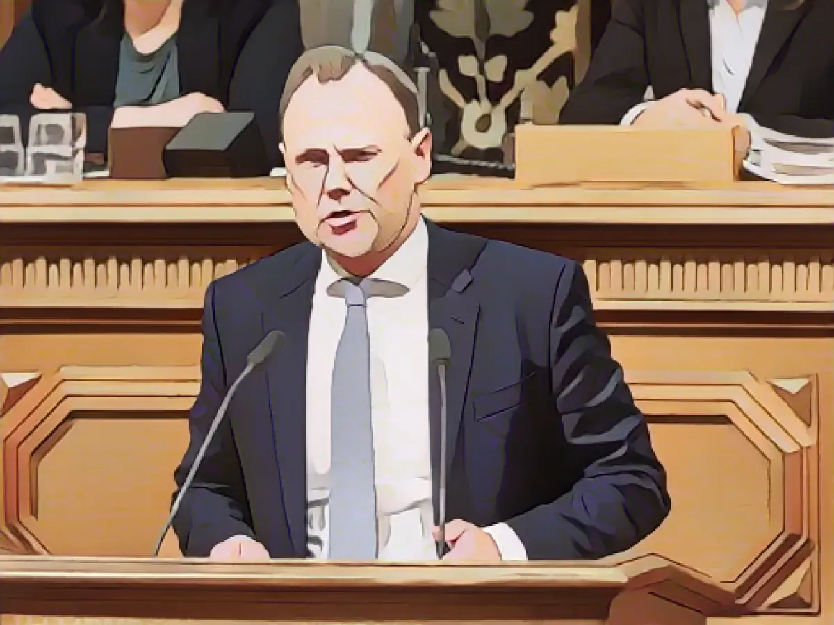 Hamburg Senator of the Interior: IZH's time "clearly expired"