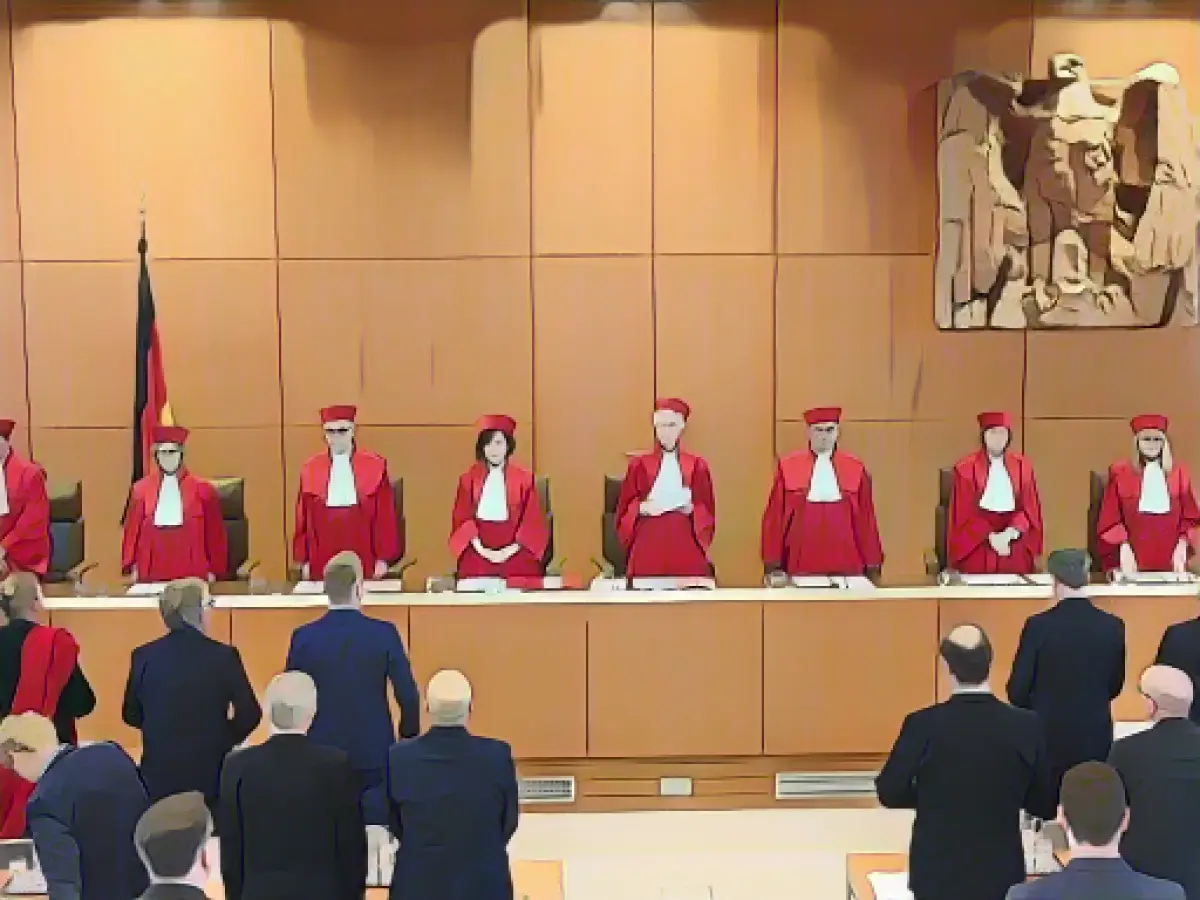 Thuringia examines effects after budget ruling