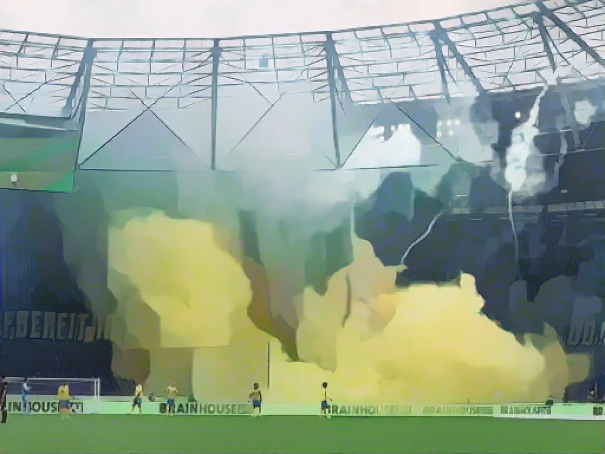 Destructive fury in Lower Saxony derby costs 150,000 euros