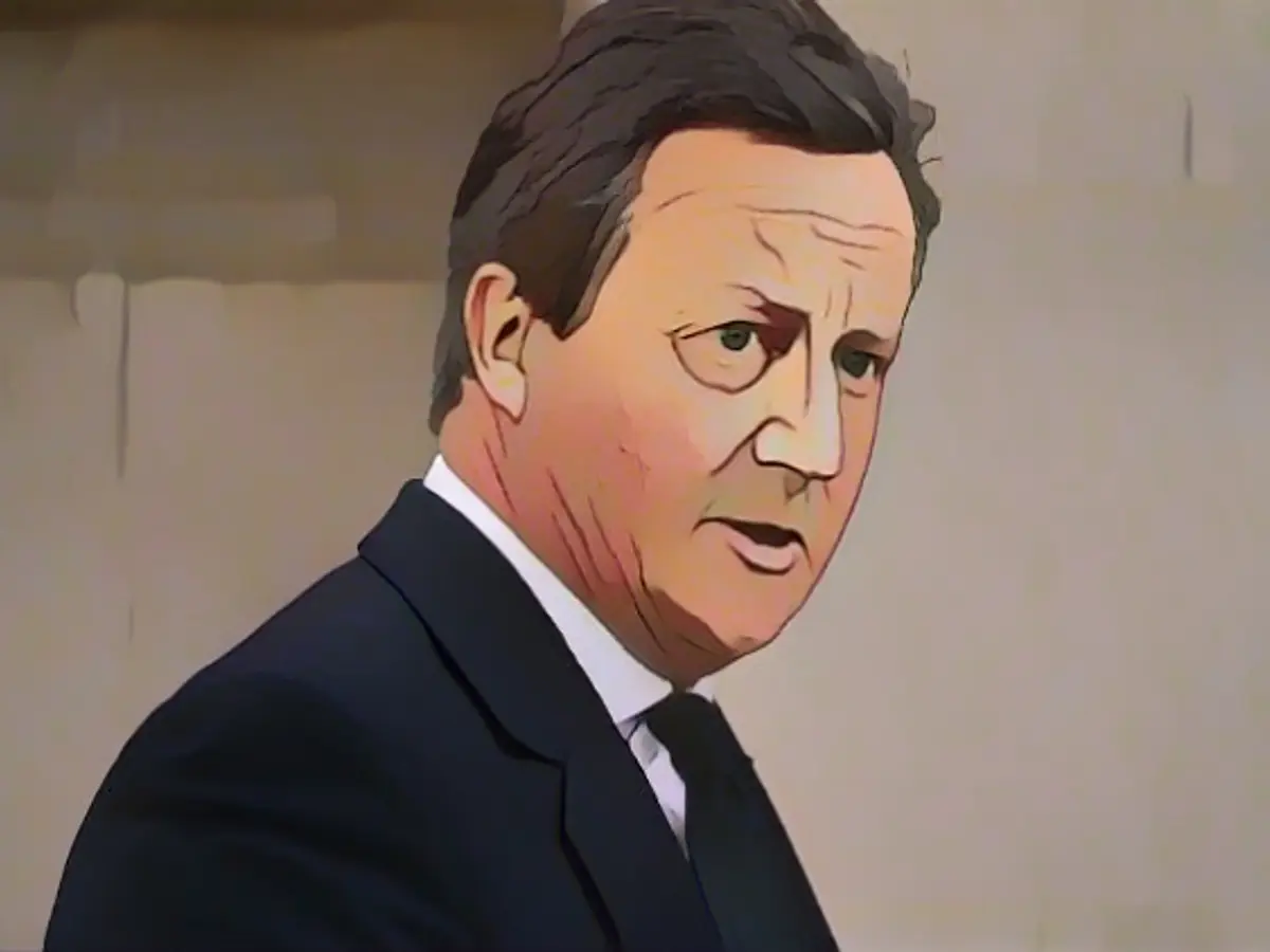British Foreign Secretary David Cameron pledges further military support for Ukraine