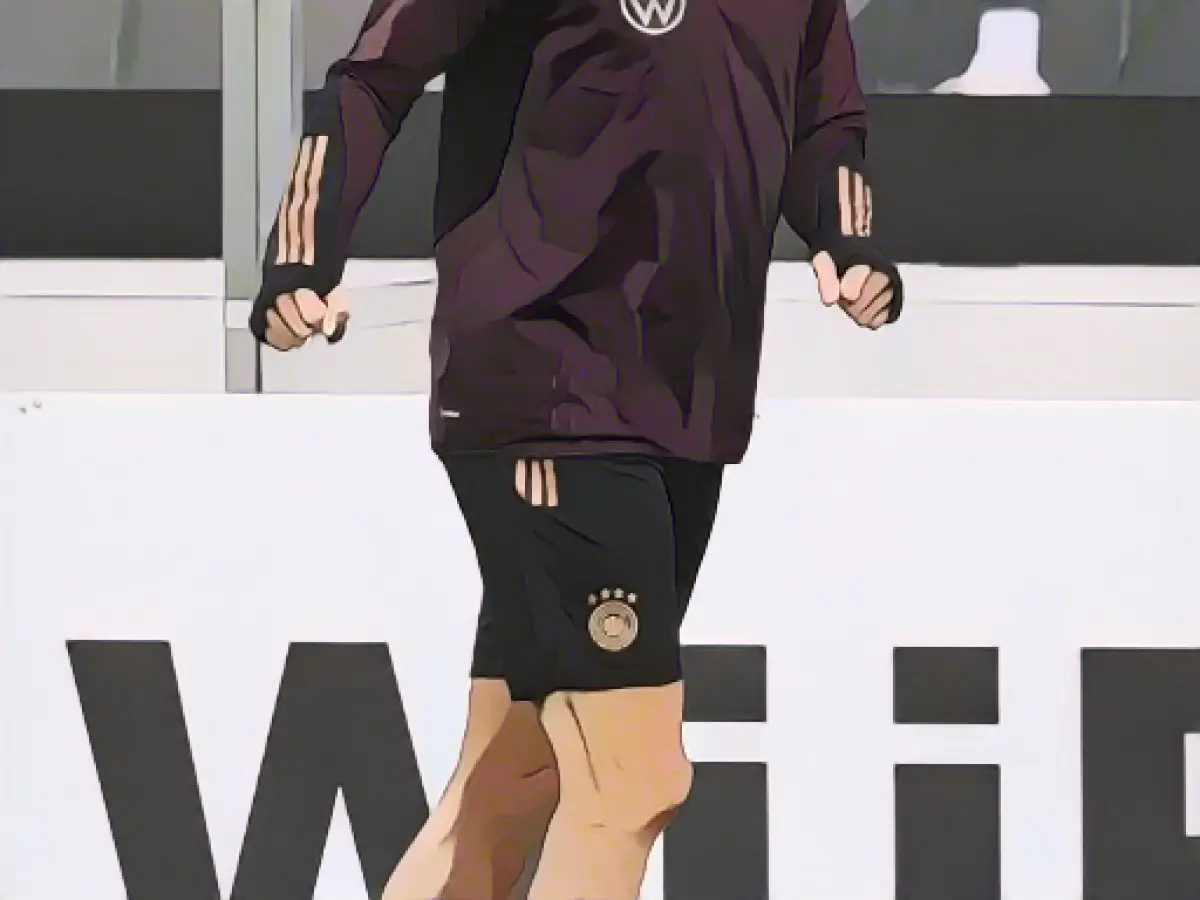 Hummels takes part in DFB training