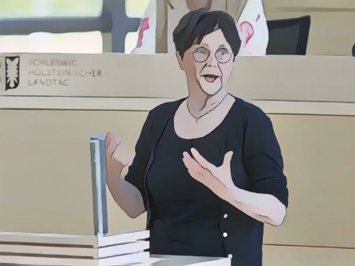 Heinold: Determining the budgetary emergency consistently