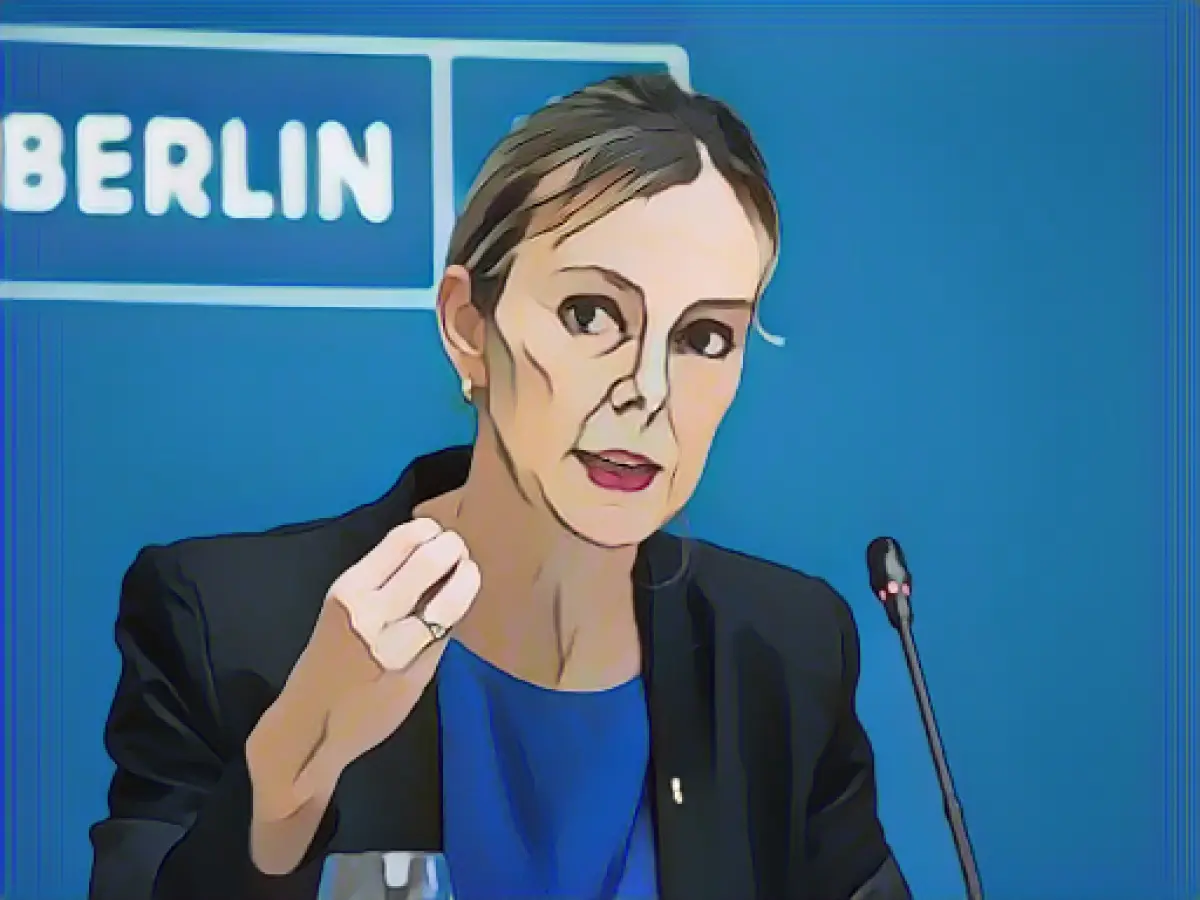 Traffic administration plans more parking bans for e-scooters