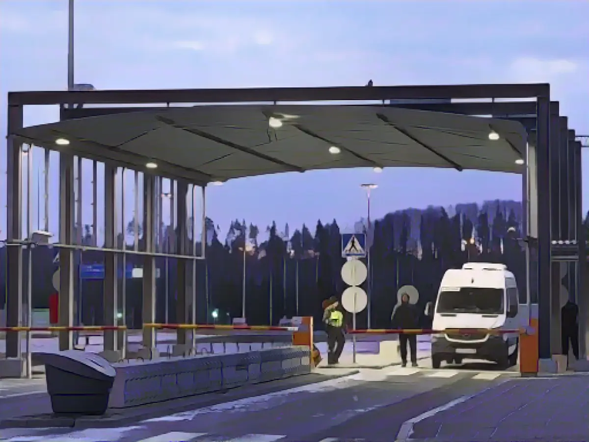 Finland closes four border crossings with Russia for the time being