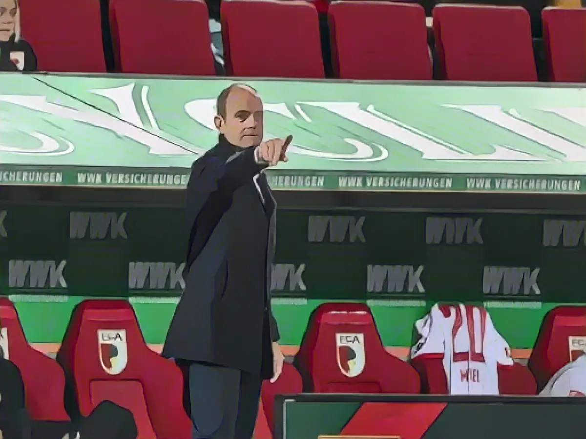 FC Augsburg wins test match against Regensburg