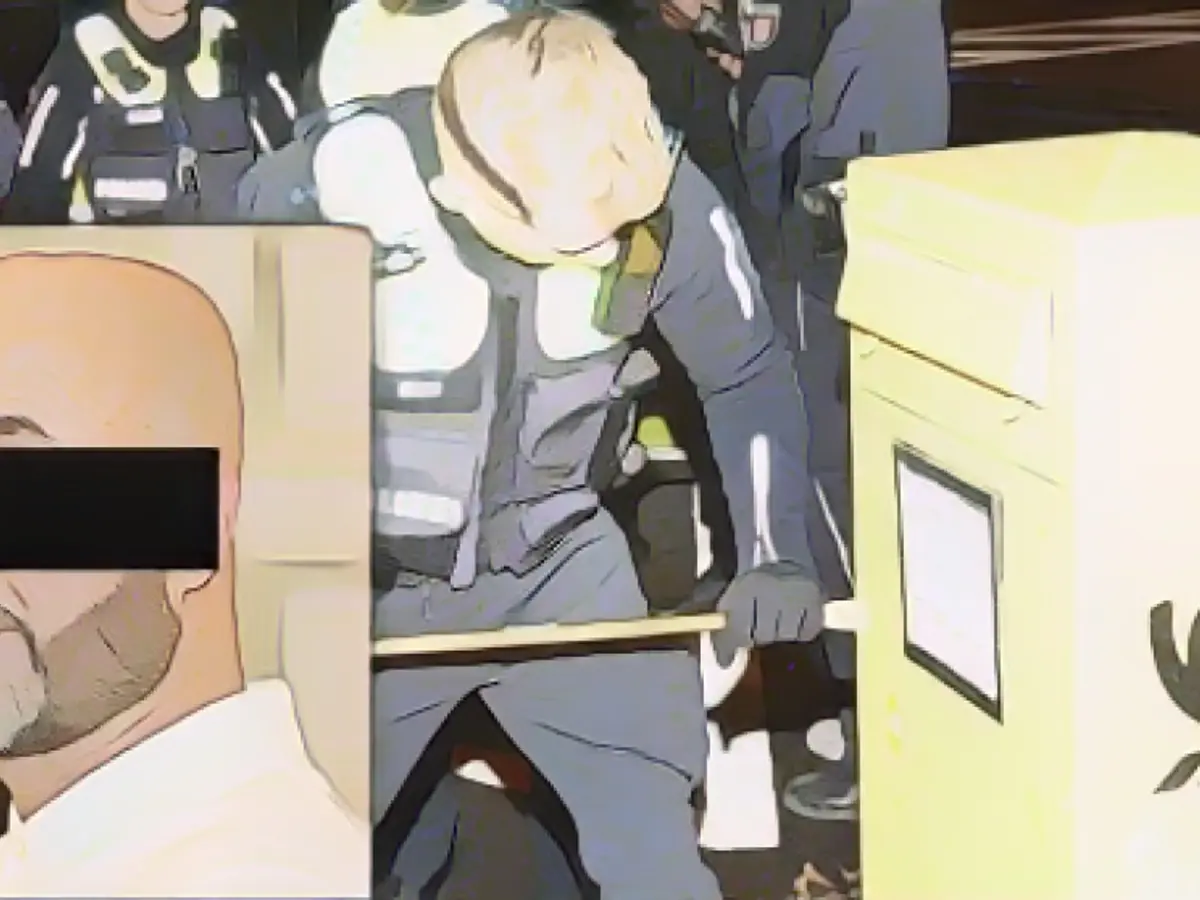 He dropped the Ballermann in the letterbox