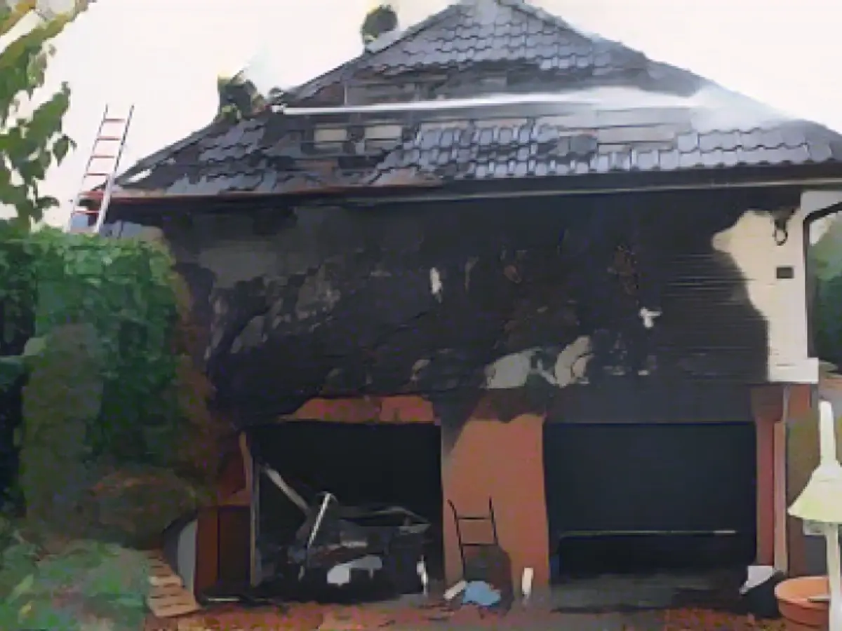 First the classic car burns, then the whole house