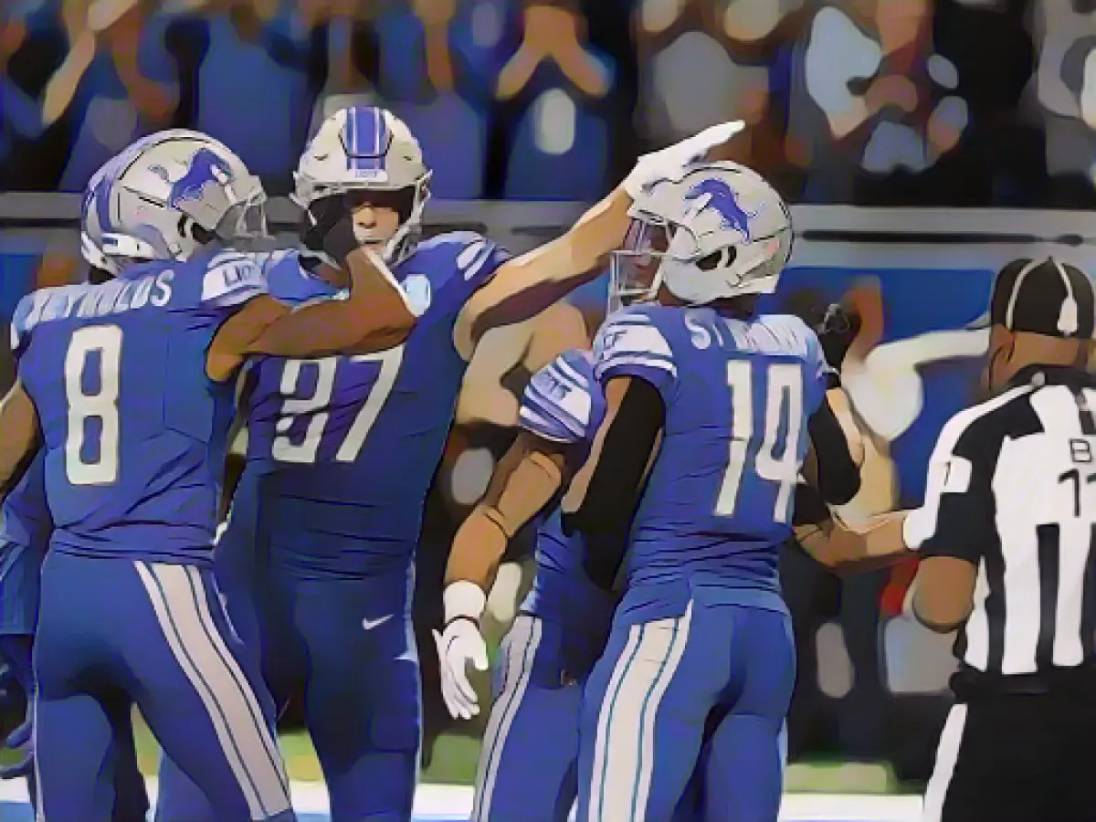 Amon-Ra St. Brown wins brother duel in the NFL