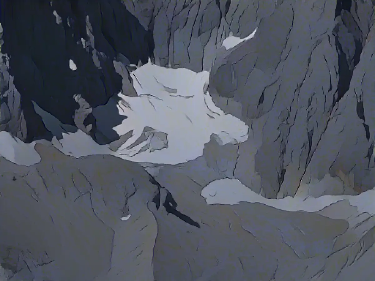 Glaciers on the verge of melting - breathing space in the "dying process"