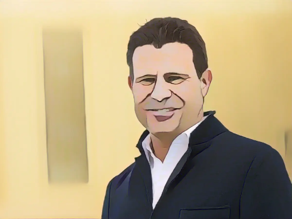 Referee Brych ahead of record: Proud of longevity