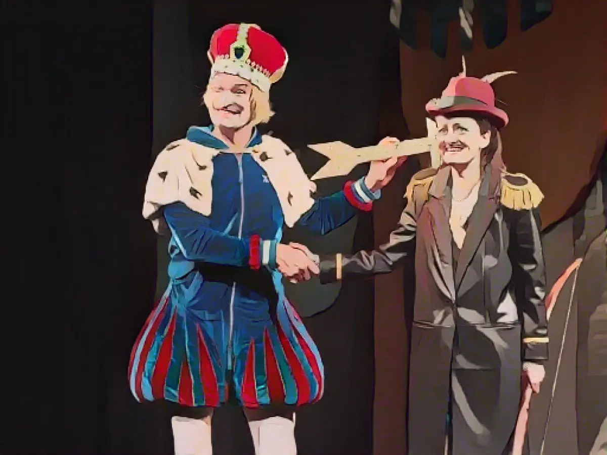 Moon knights and detectives: Christmas tales in theaters