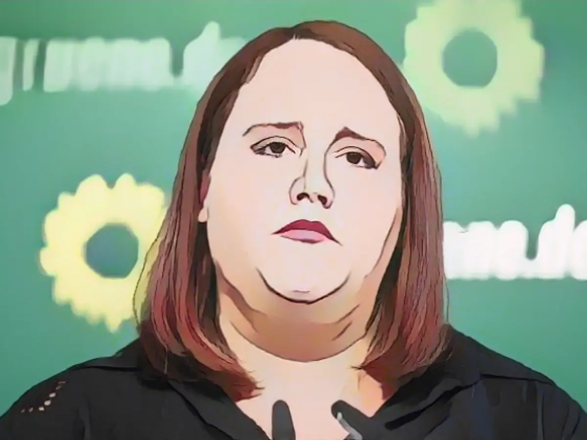 Green Party leader Lang warns against strict austerity measures