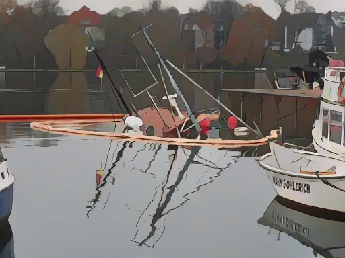 Sunken cutter in Rostock: Lifting could take time