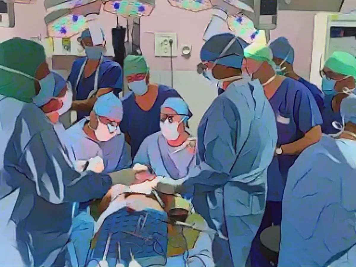 Doctors transplant larynx for the first time