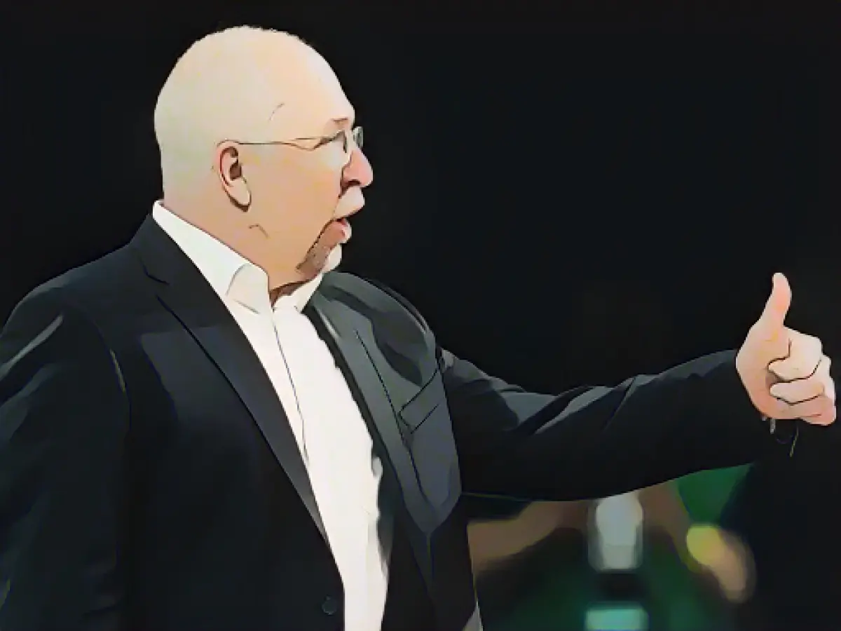 Cuban volleyball player arrives late after "odyssey"