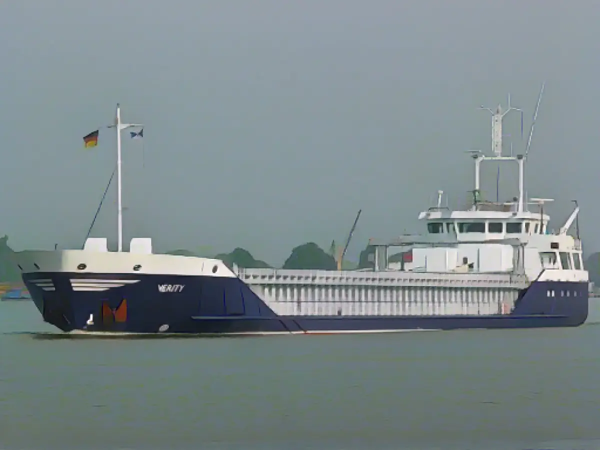 Authority: Sunken freighter "Verity" secured