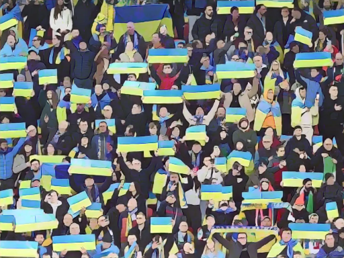 Ukraine coach Rebrow moved by Italian gesture