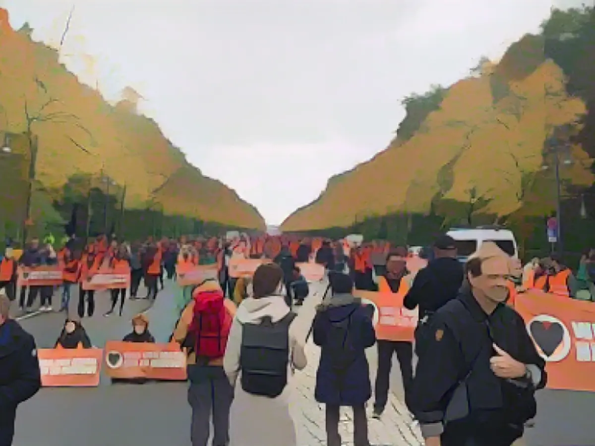 Climate radicals plan mass occupation