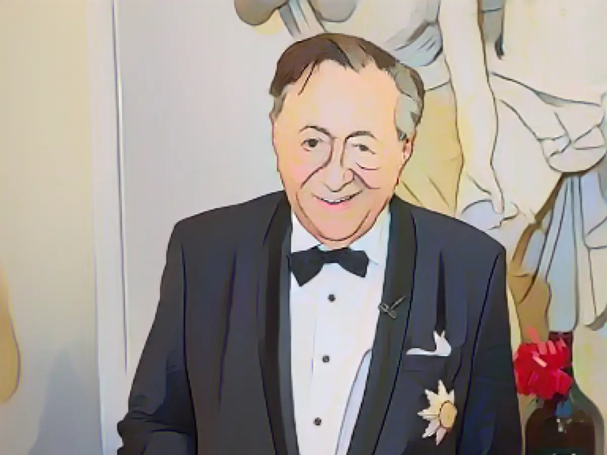 Lugner (91) is still in the mood for love