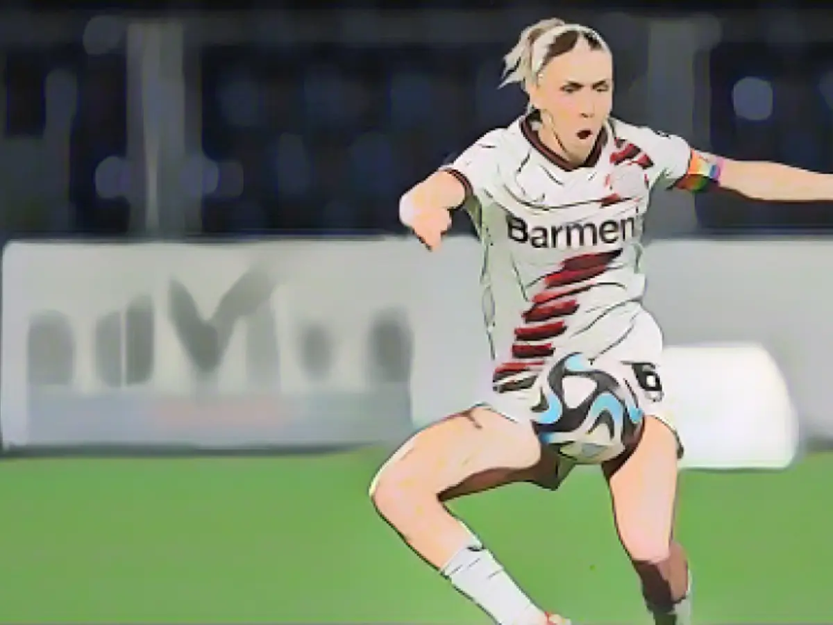 Hrubesch picks up the first Leverkusen player