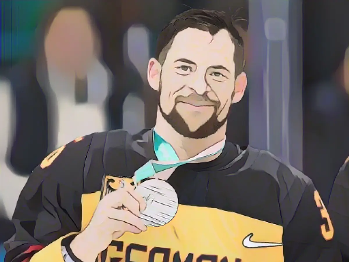 Four-year ban for German ice hockey hero