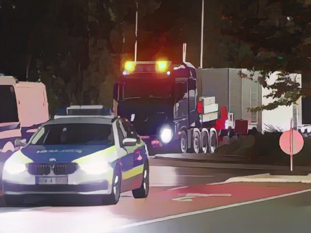 Empty Castor container goes to Ahaus