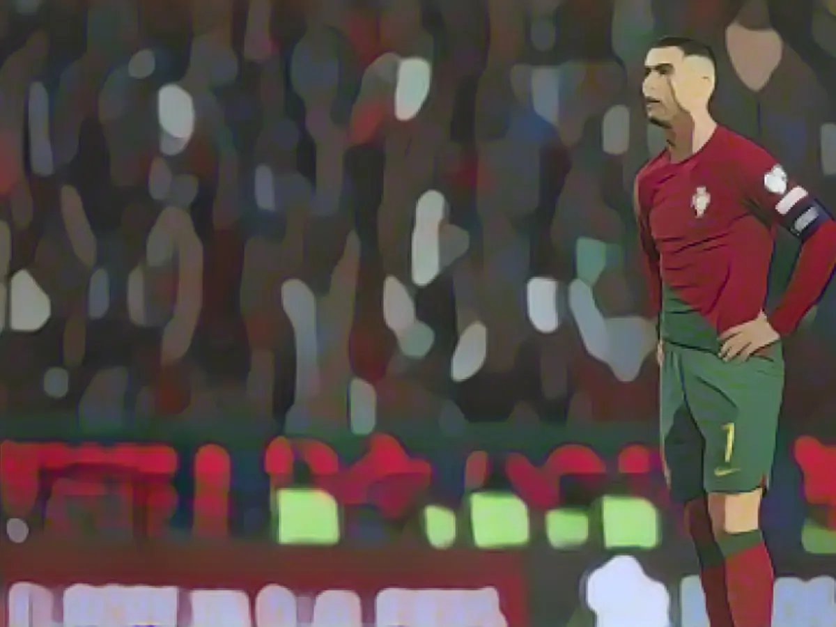 Ronaldo is caustic towards amateur footballers