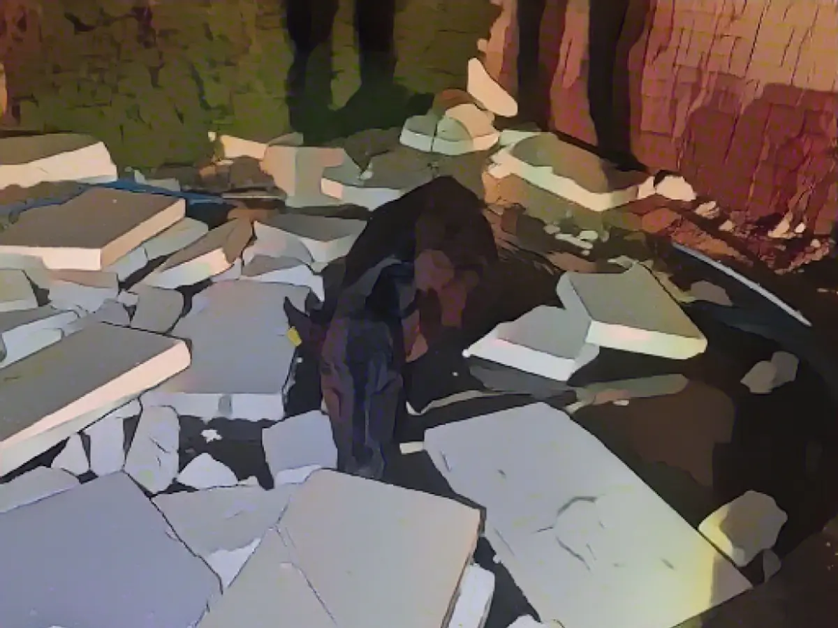 Farmers rescue cow from pool