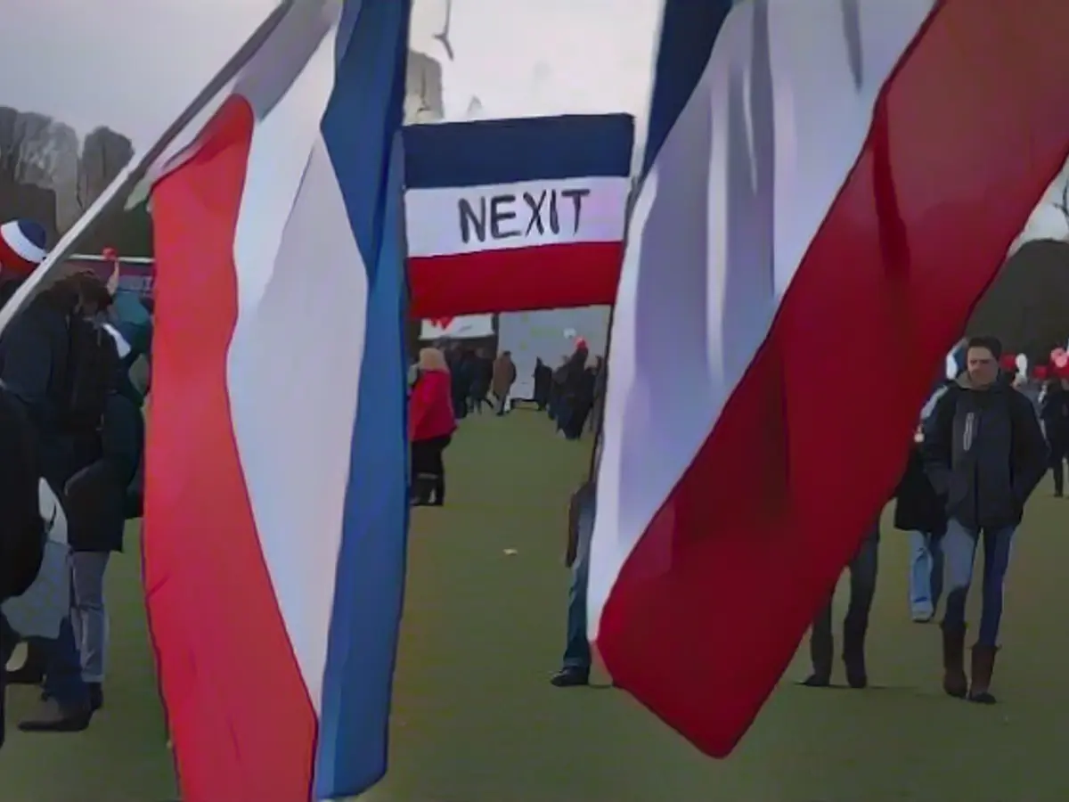 Netherlands begins early parliamentary elections