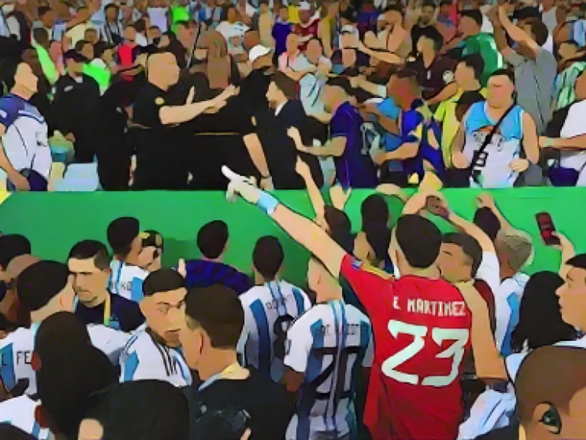 Argentina goalkeeper attacks police beating