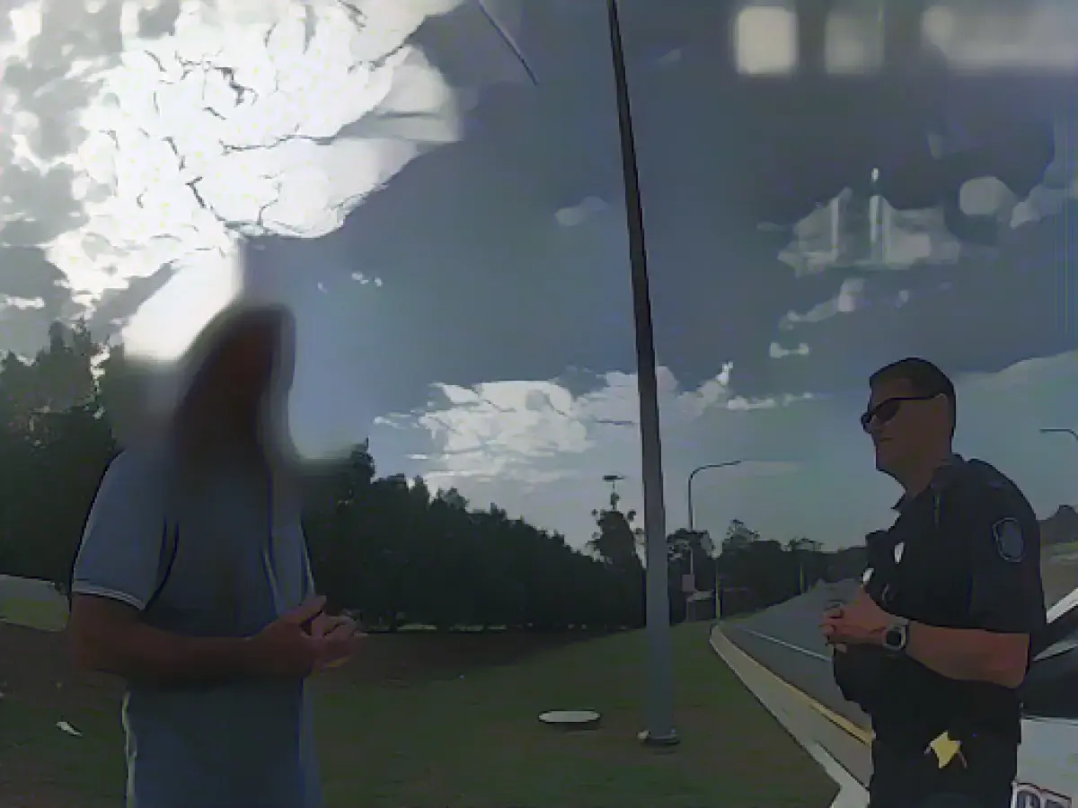 Drunk Australian gets stuck under truck for 400 kilometers