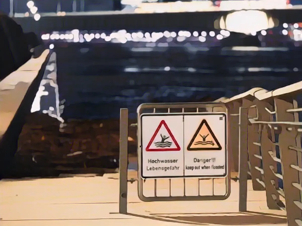 Falling water levels throughout NRW after the Rhine floods