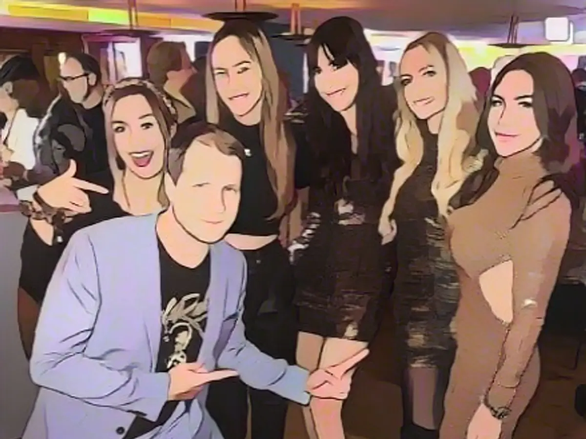 Oliver Pocher parties with ex Sandy