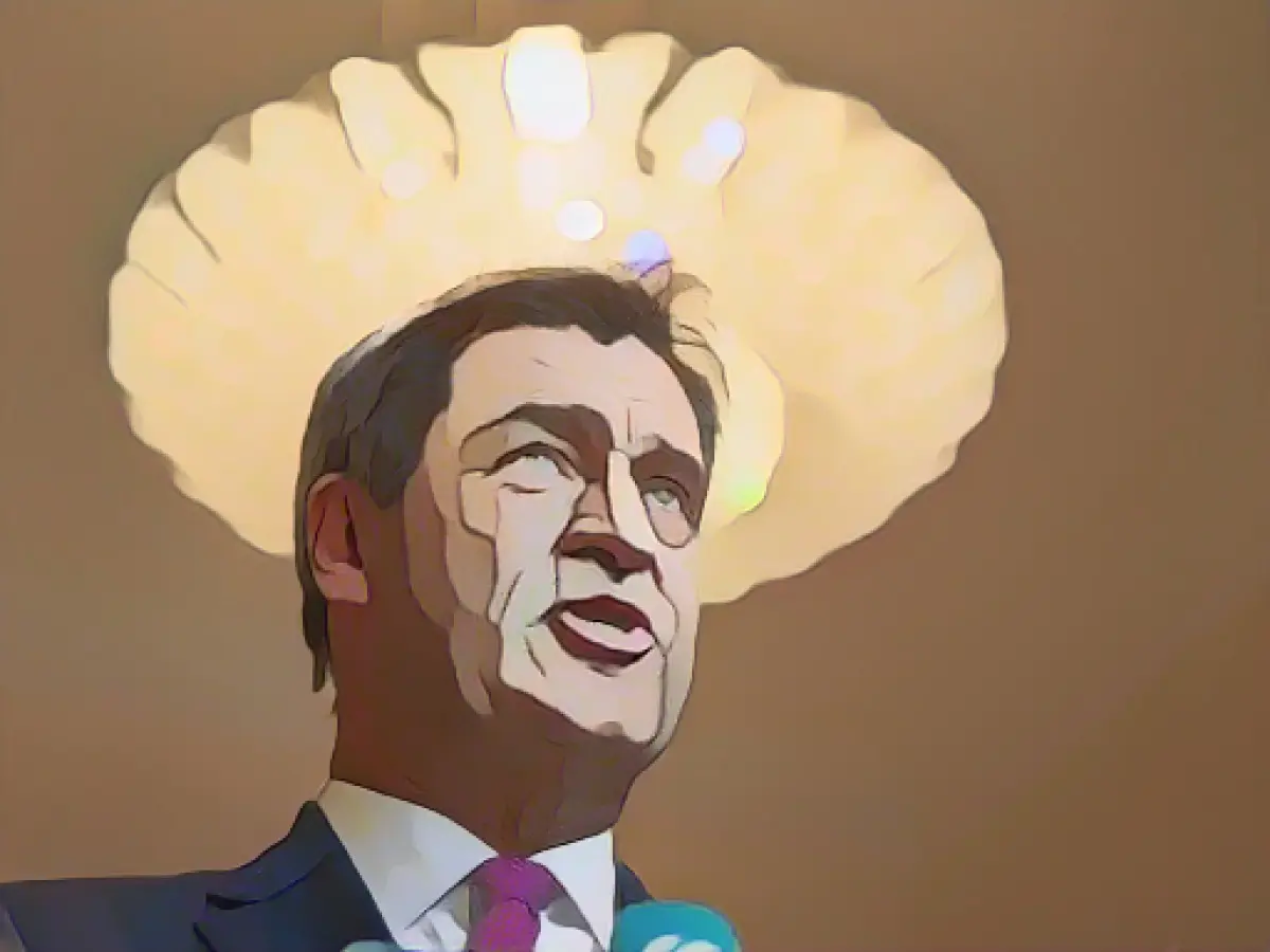 Söder and Herrmann visit state asylum office