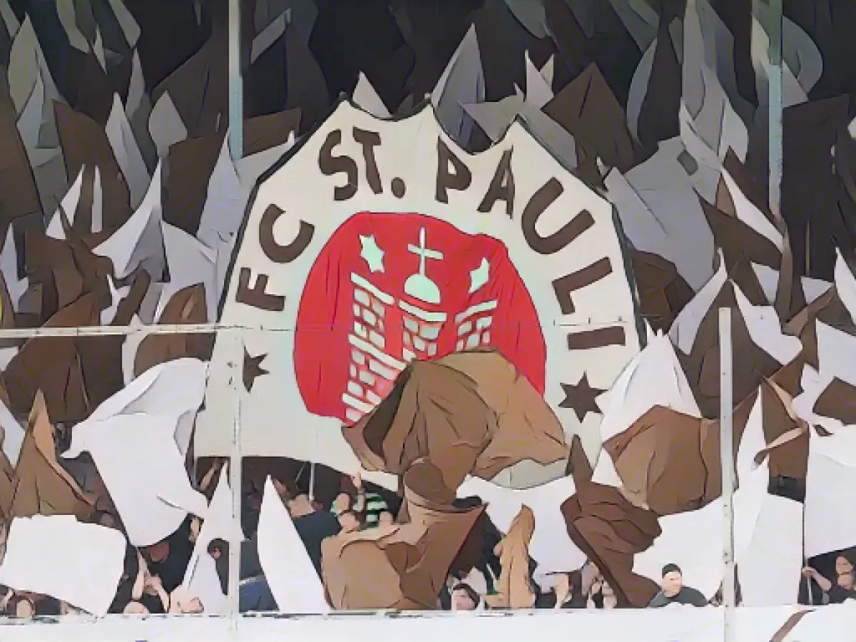 FC St. Pauli before general meeting