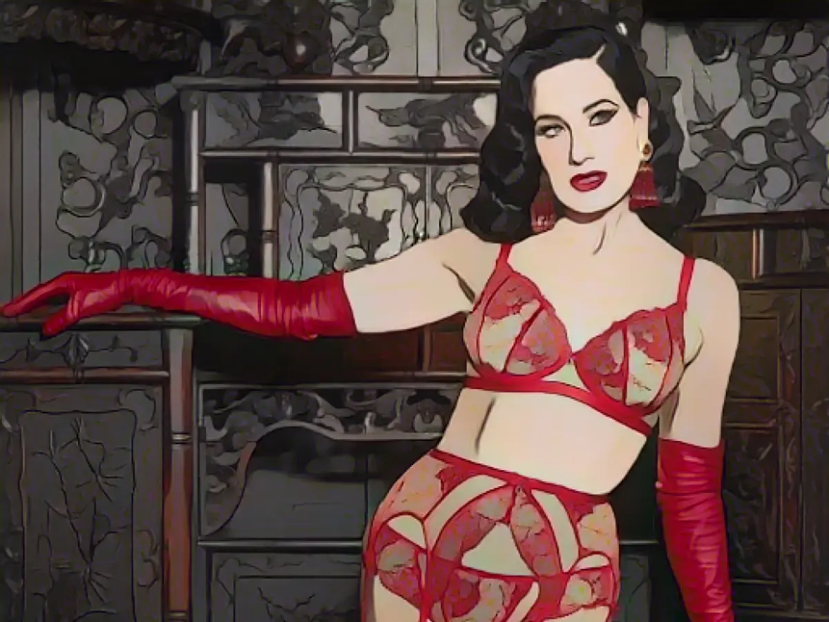 Dita, you look fanTEESEtic