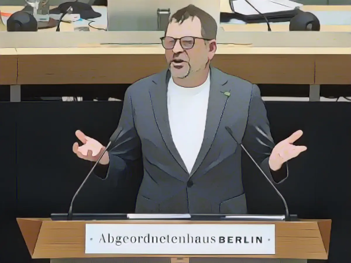 Graf: No permanent use of Tempelhofer Feld