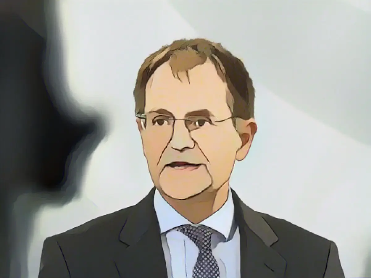 Circles: Frank to go to the Constitutional Court