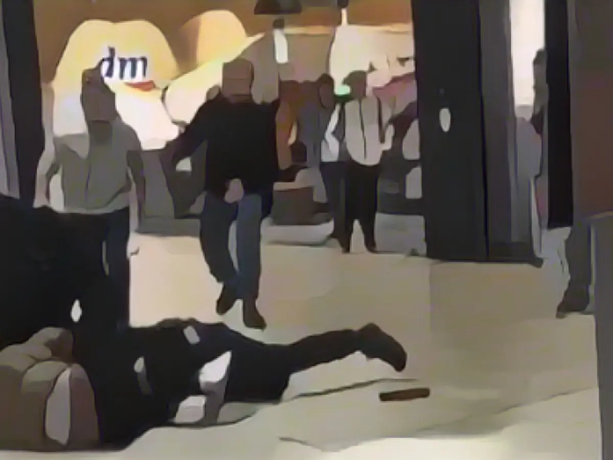 Police catch beating brothers