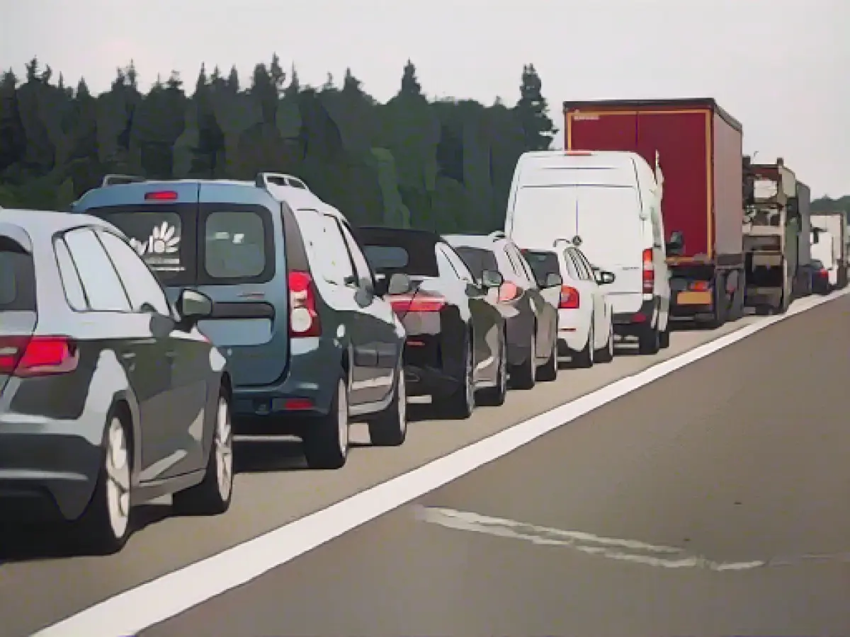 Block clearance in Austria causes traffic jam on A93