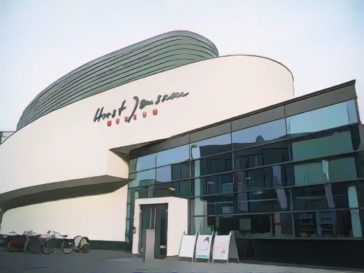 Mural by Christoph Niemann at Oldenburg Museum