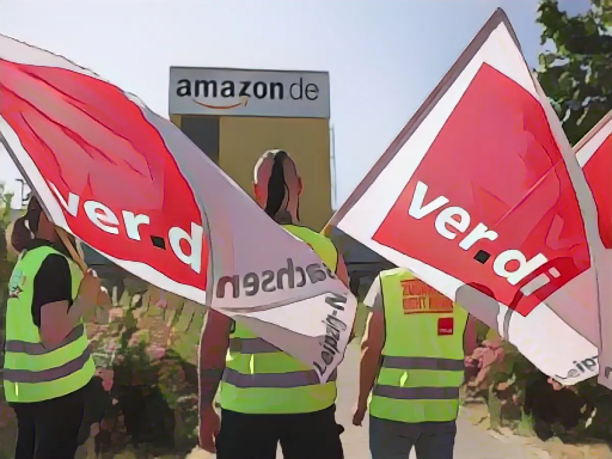 Verdi calls for warning strike at Amazon on Black Friday