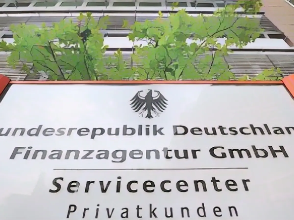 German government no longer links bonds to inflation rate