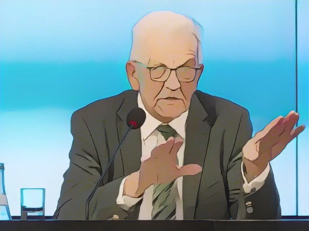 Winfried Kretschmann receives Order of Merit from Steinmeier